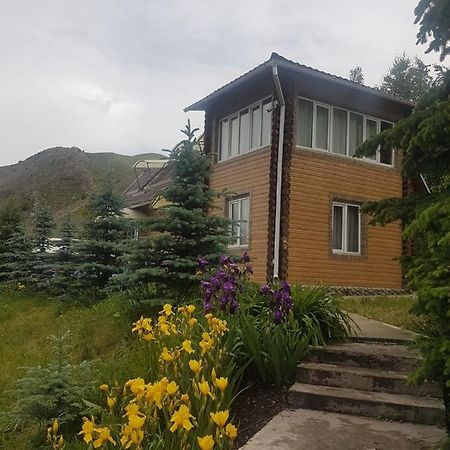 Гостевой Дом Коль-Тор Kegeti Exterior foto